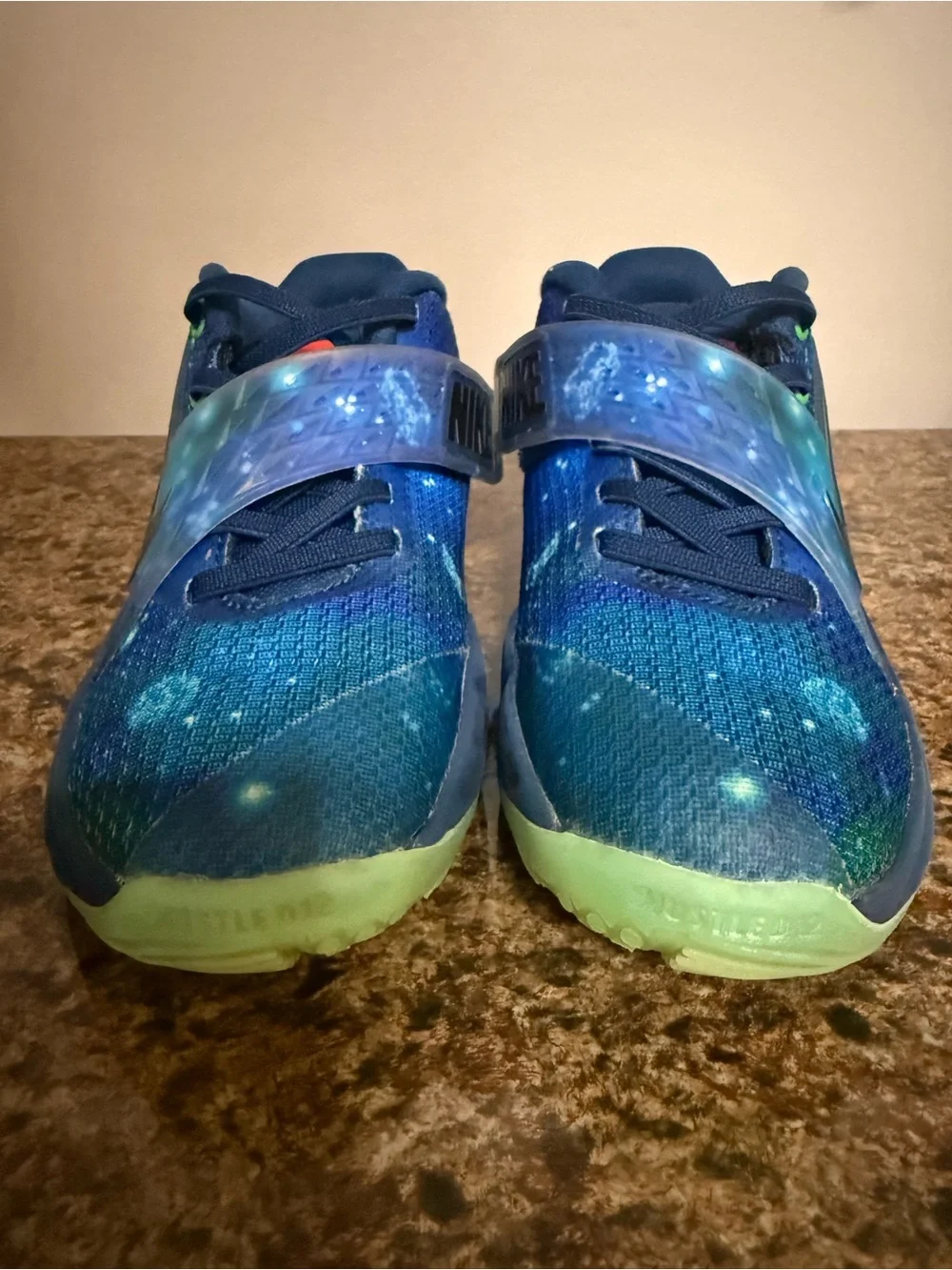 Nike hustle 12